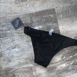 Bikini bottoms : Never worn